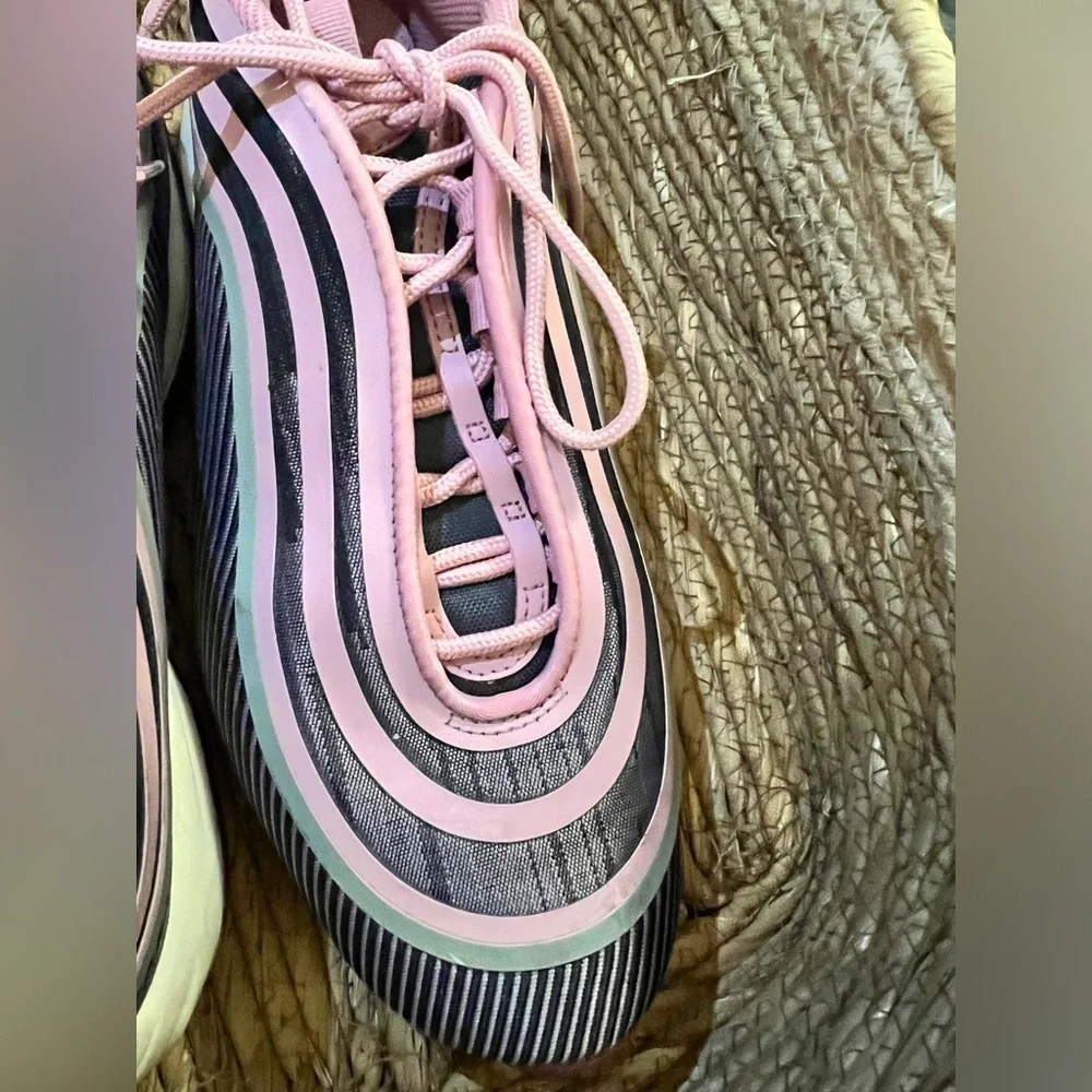 Size 7y  (GS) - Nike Air Max 97 Ultra 17 Low Elemental Pink MINT